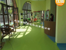 地板施工專業(yè)指南：強(qiáng)化地板與防靜電地板施工工藝